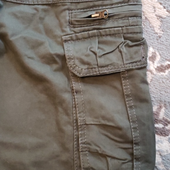 Cargo  shorts - Picture 2 of 4